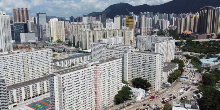 Hong Kong home prices decline for fifth month in Sept