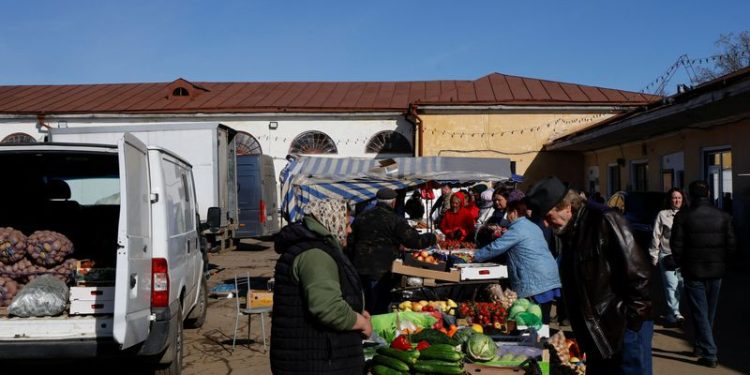 Russian inflation jumps 0.37% in latest week